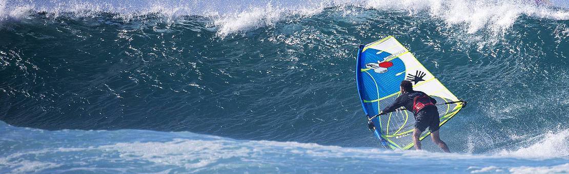 Graham Ezzy mit dem Wave 4 Latten Segel